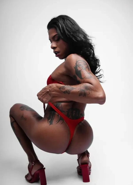 Isadora naomi é uma das garotas de programa Com local em Salvador mais procuradas