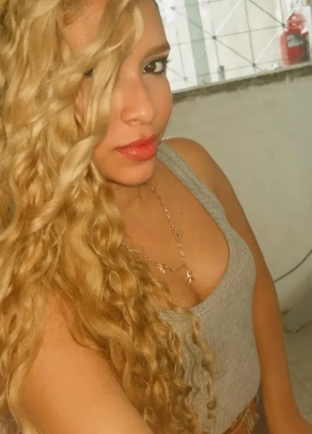 Carol avila, acompanhante independente com disponibilidade imediata