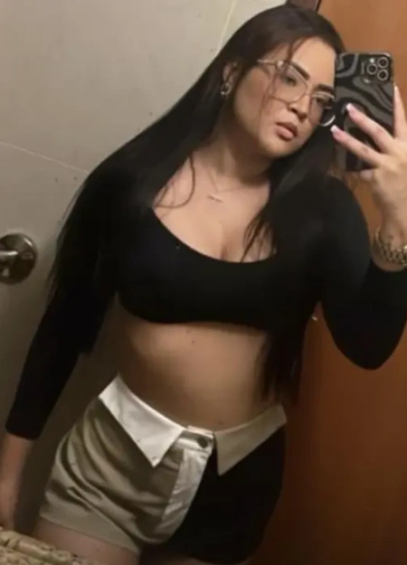 Descubra mulheres como Yasmim em nossos anúncios de Ninfeta em Fortaleza