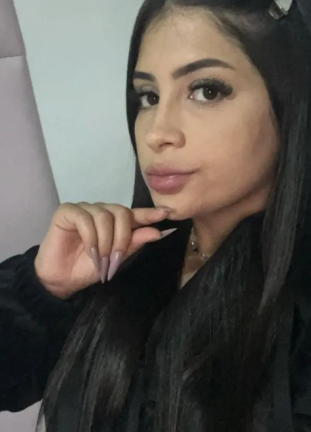 Ayla, acompanhante independente com disponibilidade imediata