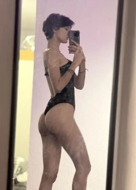 Babi, sua melhor escolha de garotas de programa de alto nível verificadas