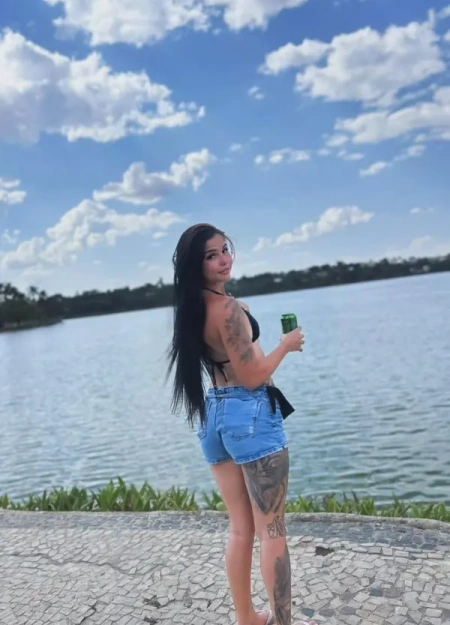 Descubra Sabrina, uma das garotas de programa De luxo bem avaliadas