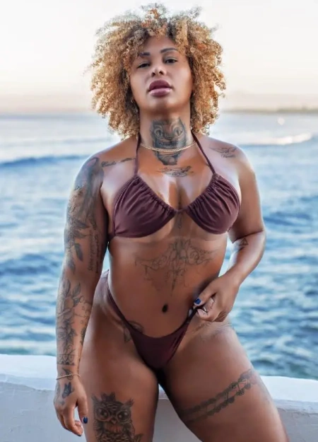 Phanny Lewis é uma acompanhante de luxo com atendimento exclusivo