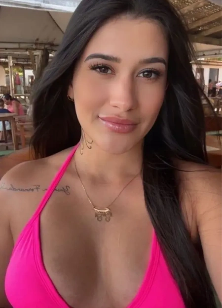 Larissa é uma das garotas de programa Com local mais procuradas
