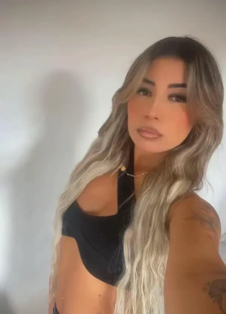 Emanuelle, uma das melhores acompanhantes Com local com fotos reais