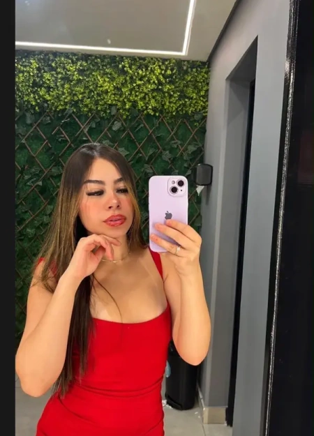 Júlia Almeida, uma das melhores acompanhantes Económica com fotos reais