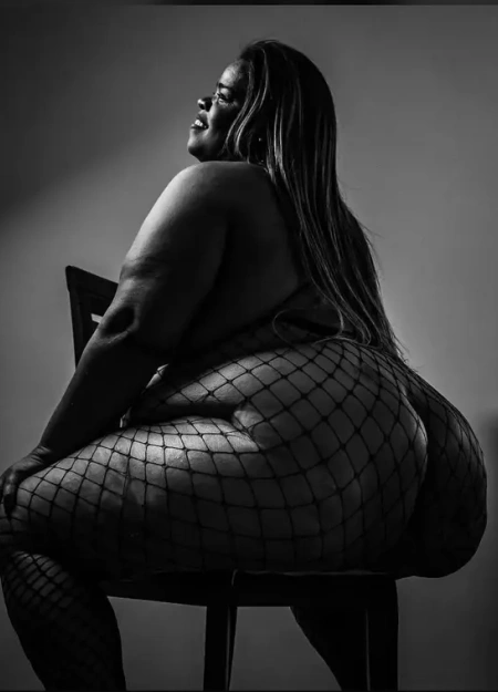 Agende um encontro com Luiza, acompanhante exclusiva com perfil ativo