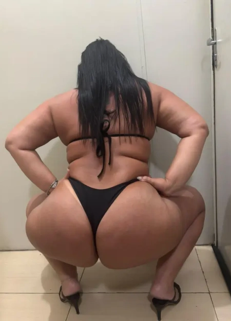 Quer conhecer uma acompanhante Coroa? Priscila bumbum está à espera