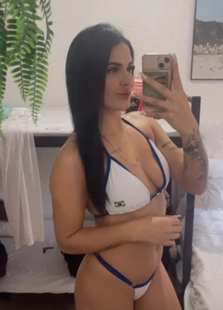 Amanda é uma acompanhante de luxo com atendimento exclusivo