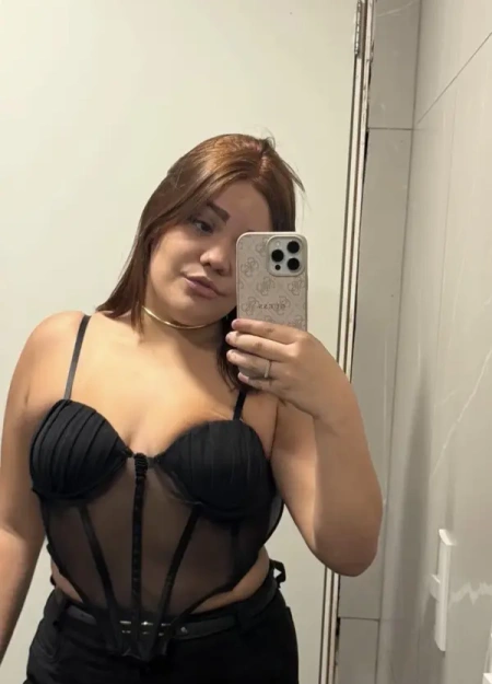 Procurando por acompanhantes Gordinha? Conheça Gabi Azevedo