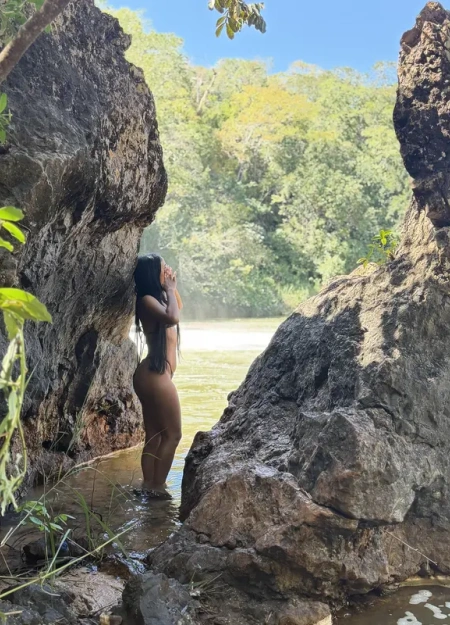Encontros exclusivos com acompanhantes Com local em Recife como julia