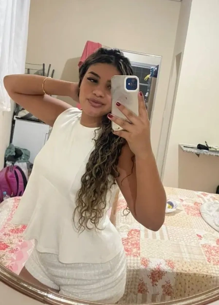 Mariana, uma das acompanhantes em Maringá mais procuradas