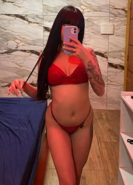 O perfil de Larissa foi verificado para sua segurança