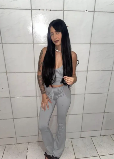 Larissa, uma das melhores acompanhantes Económica com fotos reais