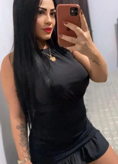 Rayane Mendes, uma experiência única com acompanhantes em Recife