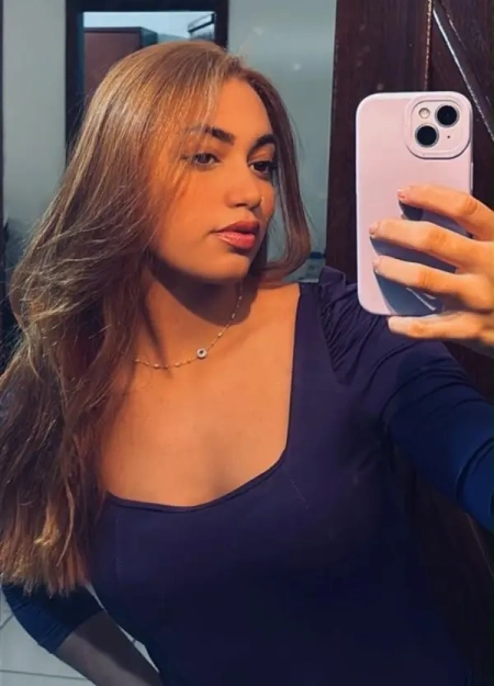 Letícia Luana, acompanhante independente com disponibilidade imediata
