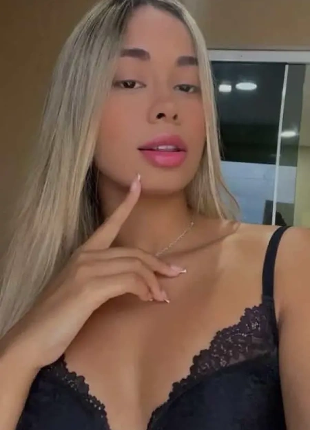 Catálogo de garotas de programa em Ipiranga: conheça Júlia Santos