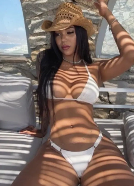 Emilly, uma nova imagem no catálogo de garotas de programa