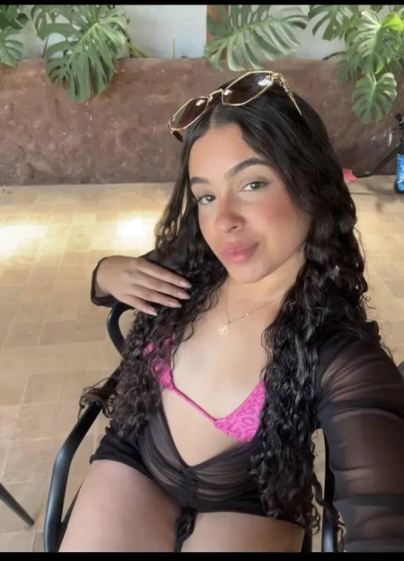 Alexia Oliveira é uma das acompanhantes em Centro com as melhores avaliações