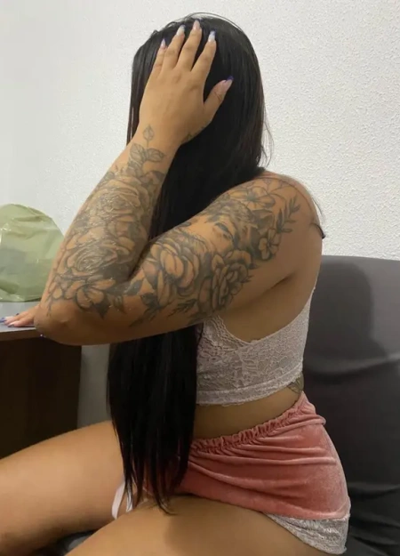 Stefany Camily, elegância e discrição entre as acompanhantes Elite